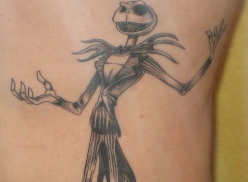 http://1.bp.blogspot.com/_SoZnEA-Extc/TM3SUjp_c3I/AAAAAAAAAX4/lf-L5Lesuzk/s1600/Jack+Skellington+rib+cage+tattoo+-+Halloween+tattoo.jpg