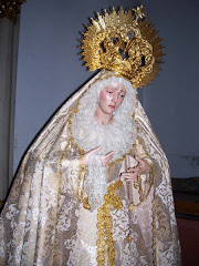 Dulce Nombre de María, ruega por tus hijos.