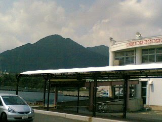 [090824_1116~01002-773567.JPG]