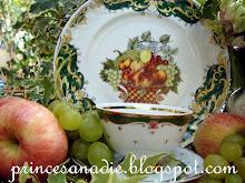 té con uvas y manzanas