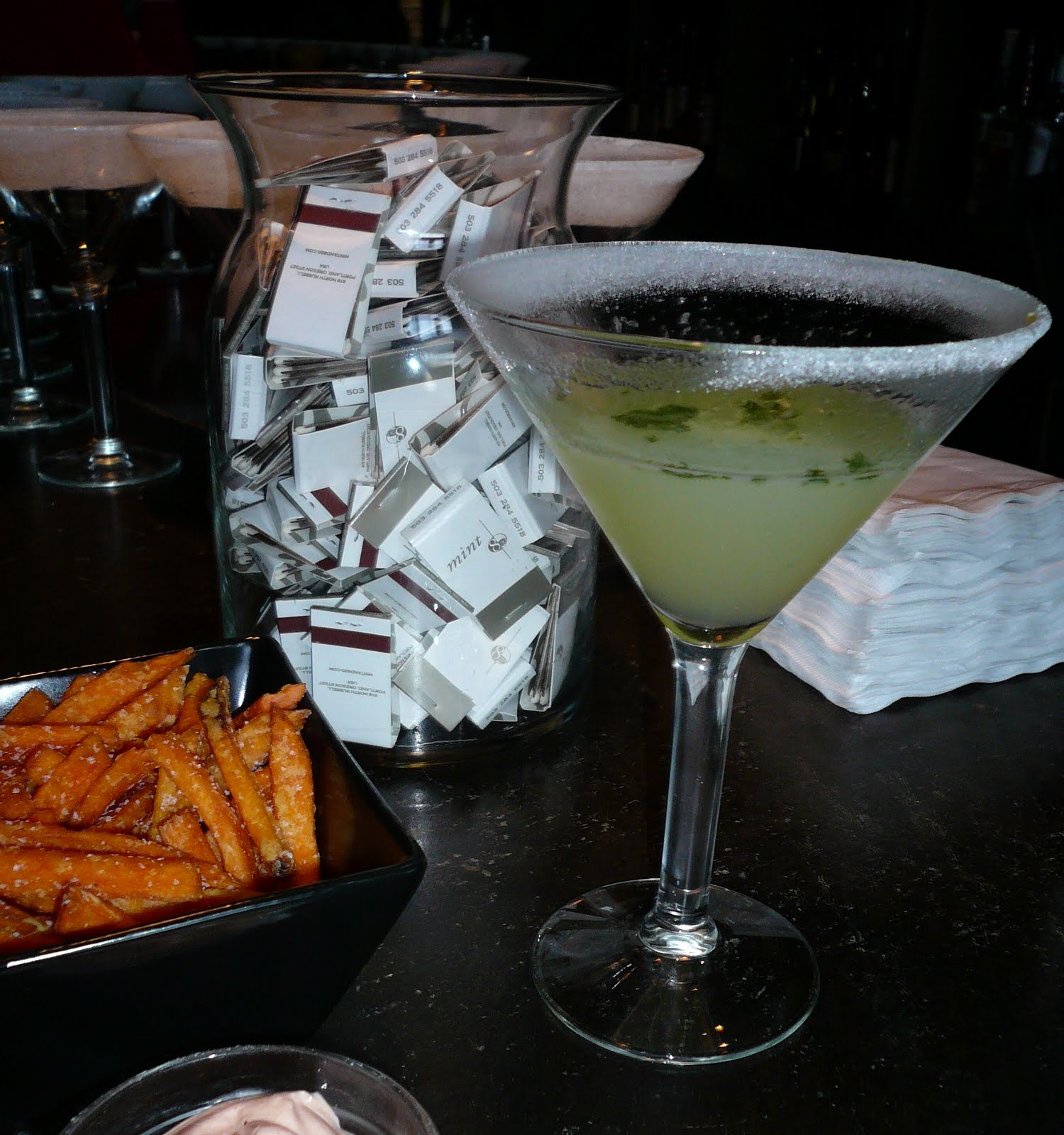 [Mint_cocktail+and+fries_5+March+2010.JPG]