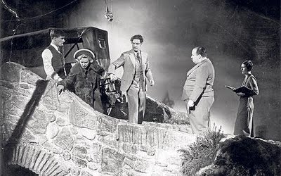 Where was hitchcock in 39 steps image