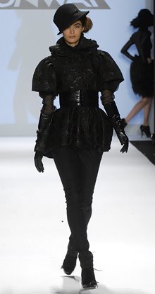 [rate_runway_03_414.jpg]