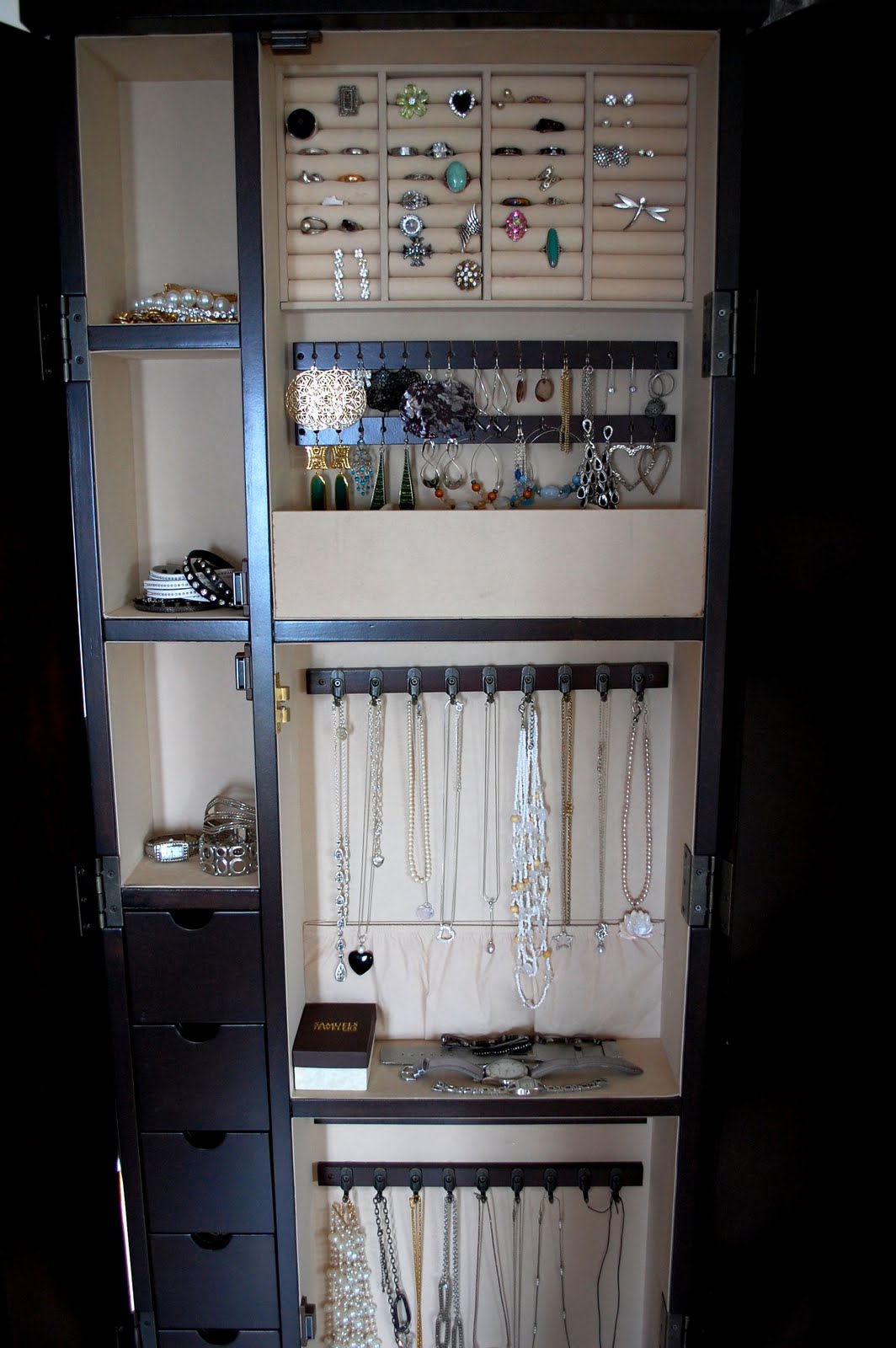 .V. Jewelry Closet Update