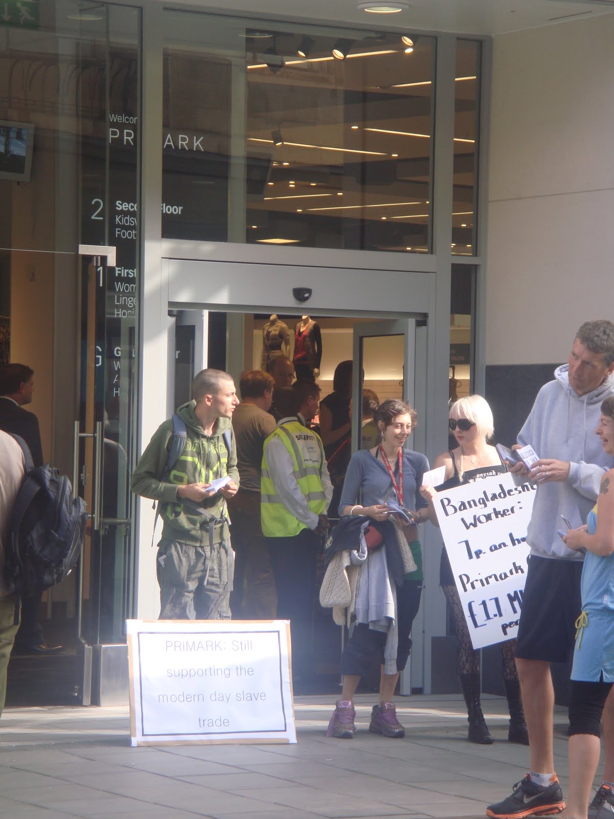 [handfull+of+protesters.JPG]