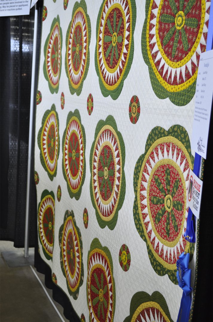 [nostalgia-quilt-by-Linda-Wilkey2.jpg]
