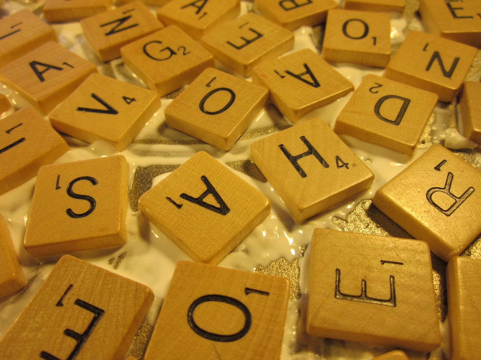 Junk Mail Gems DIY Scrabble Serving Tray