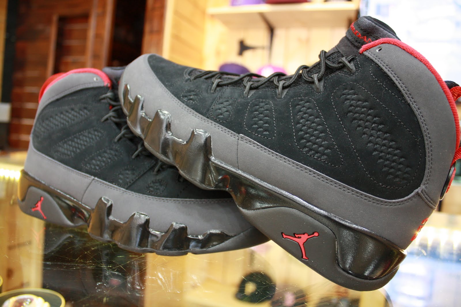 Sneaker Palace Air Jordan IX "Charcoal" *fresh*