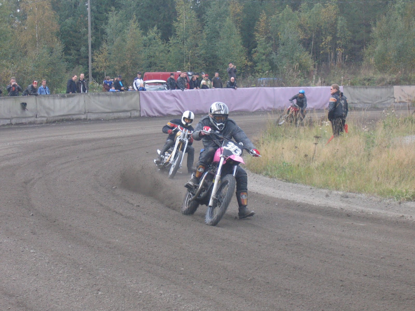 [Antti-Kaanaas-Rumble-5.JPG]