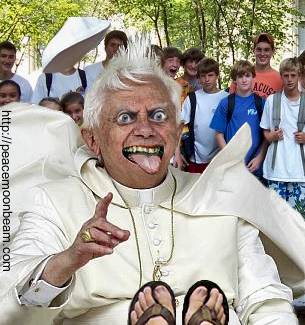 [img width=305 height=325]http://1.bp.blogspot.com/_TFJM7jupQ78/S7Rwq9wTBpI/AAAAAAAAAKU/XDMoKbP0tys/s1600/pope.jpg[/img]