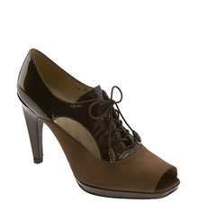 [Stuart+Weitzman+]