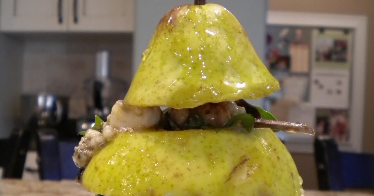 Step by Step Gourmet Vertical Pear Salad with Blue Cheese Vinaigrette