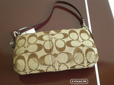 coach wristlets 66