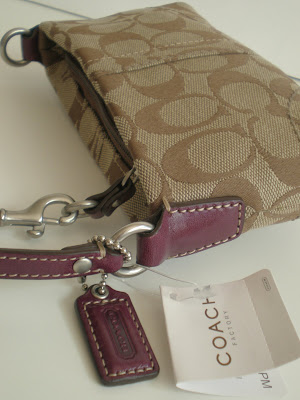 coach wristlets 66