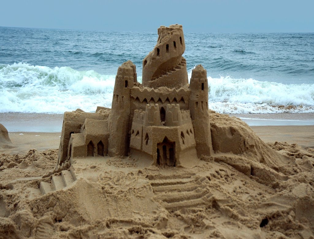 [sand-castle.jpg]