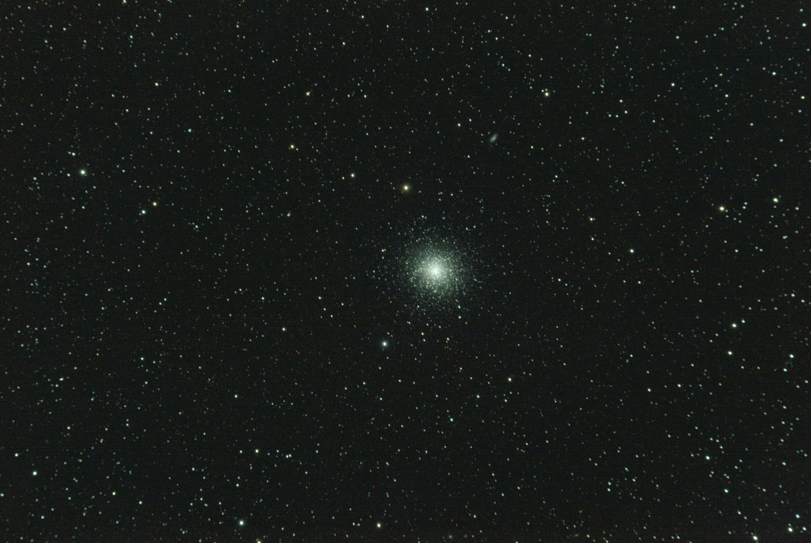 [m13_25x90_1600_1.jpg]