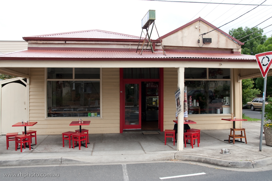 melbourne cafes photo blog red door corner store