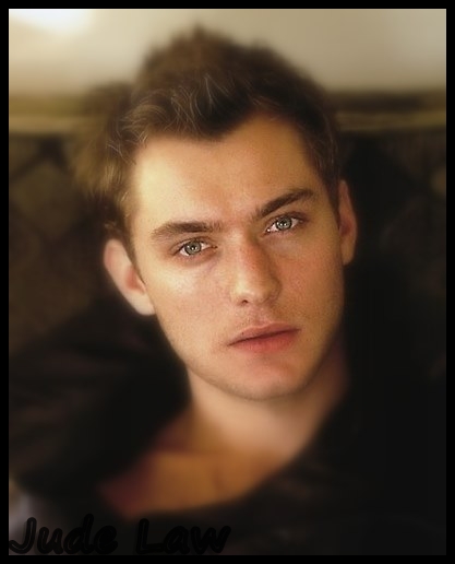 Jude Law .