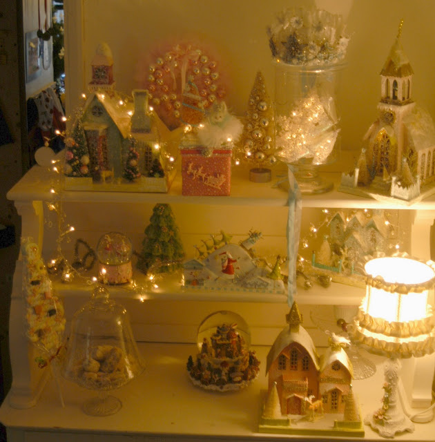 Twinkle Pink: A Very English Christmas