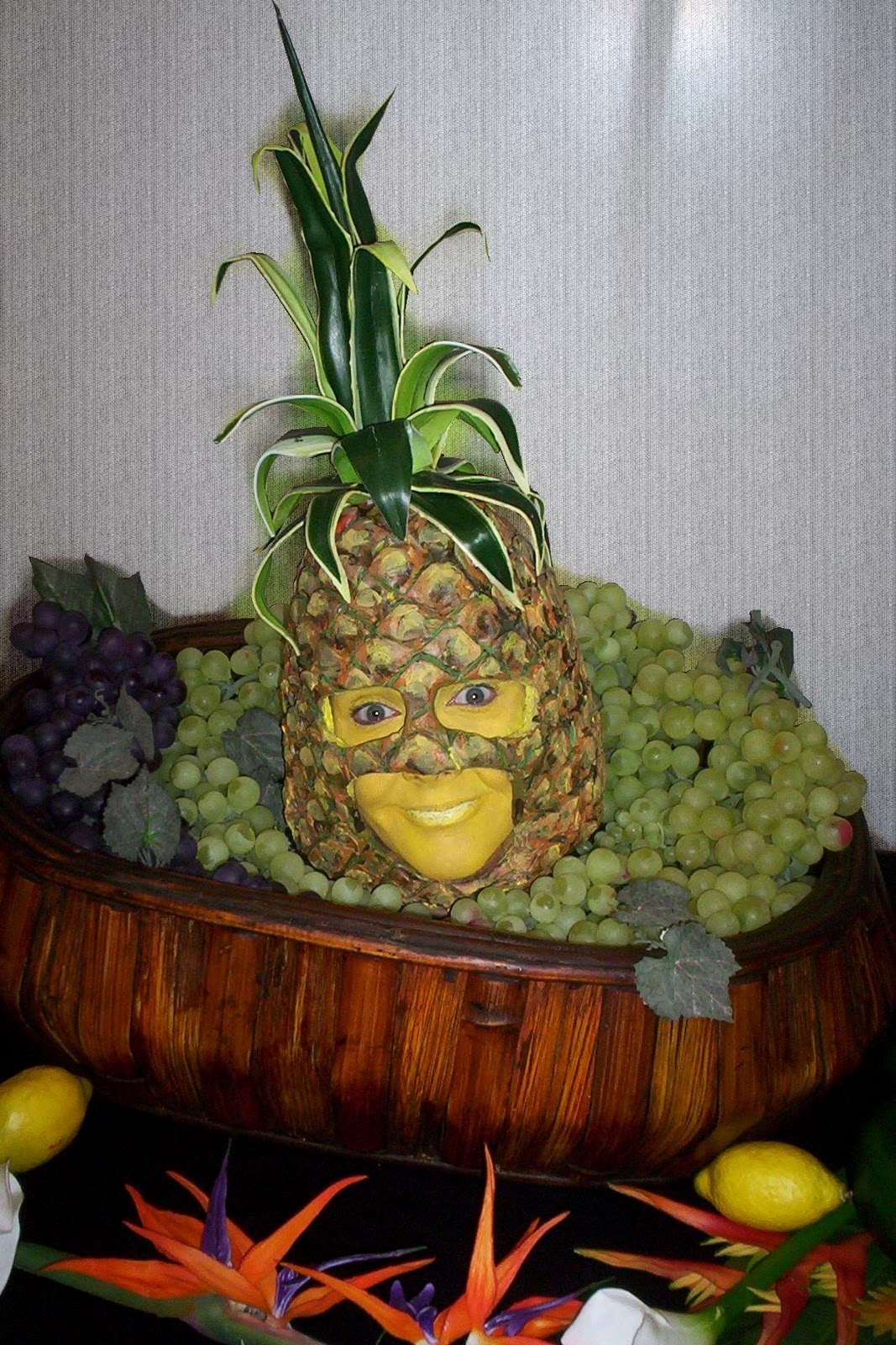 hoolawhoop pineapple heads