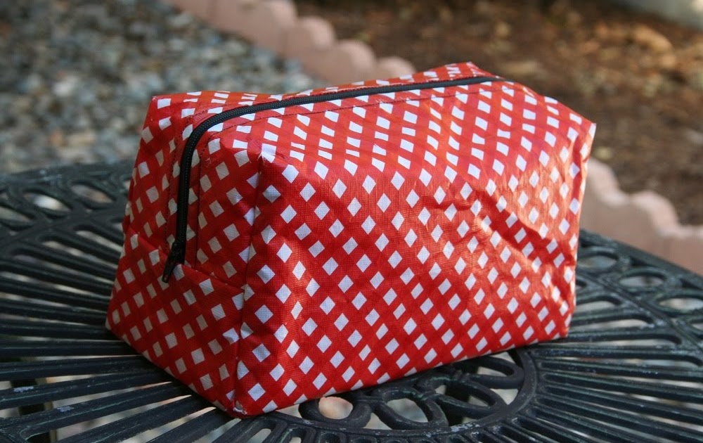 The Good, The Plaid, and The Snuggly Tablecloth Bag