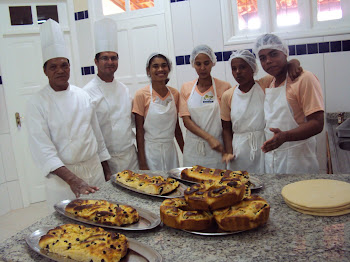 Valmir chef de confeitaria e padaria, chef Paulo e seus alunos