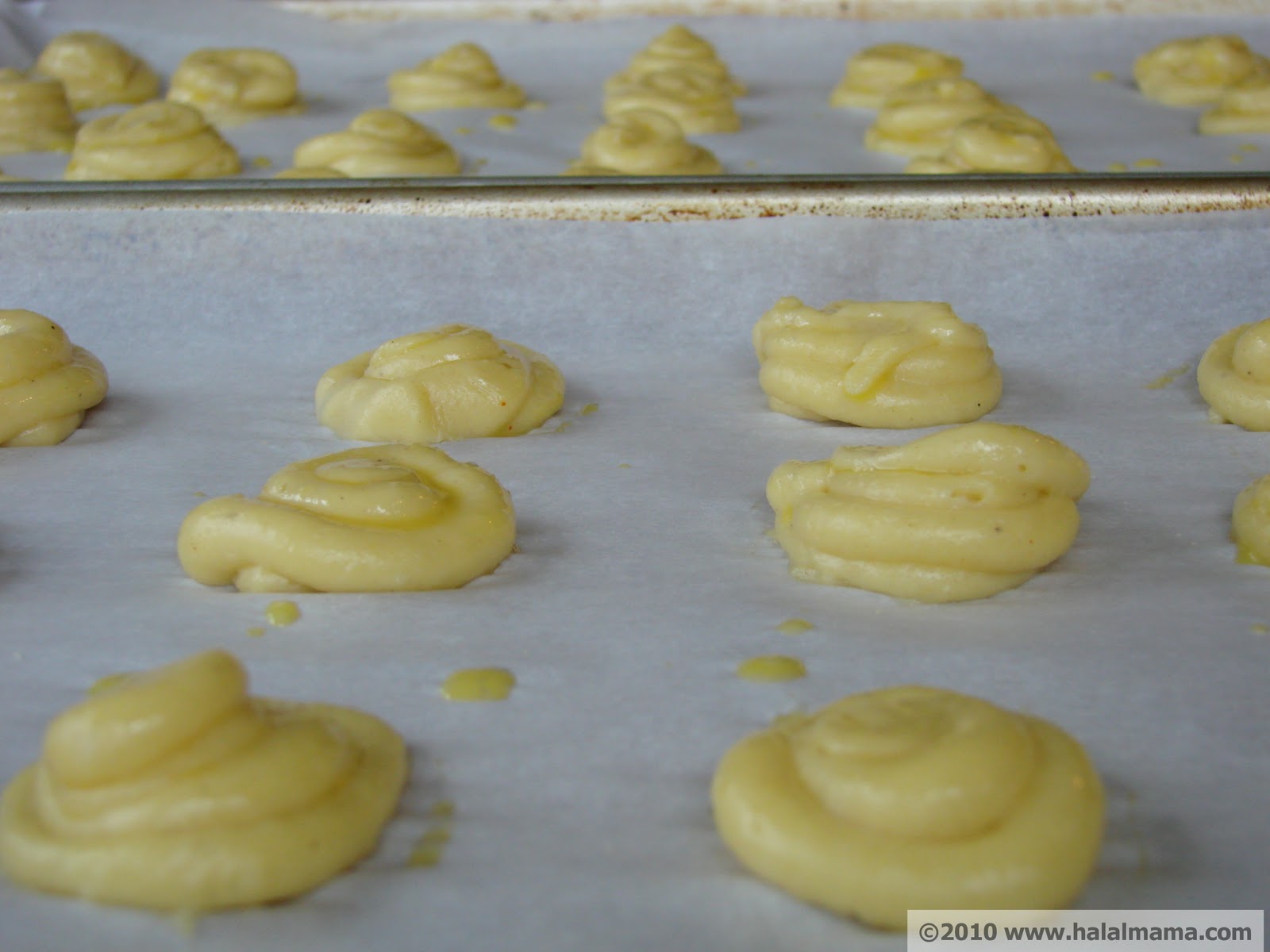 Halal Mama Gougères (Cheese Puffs)