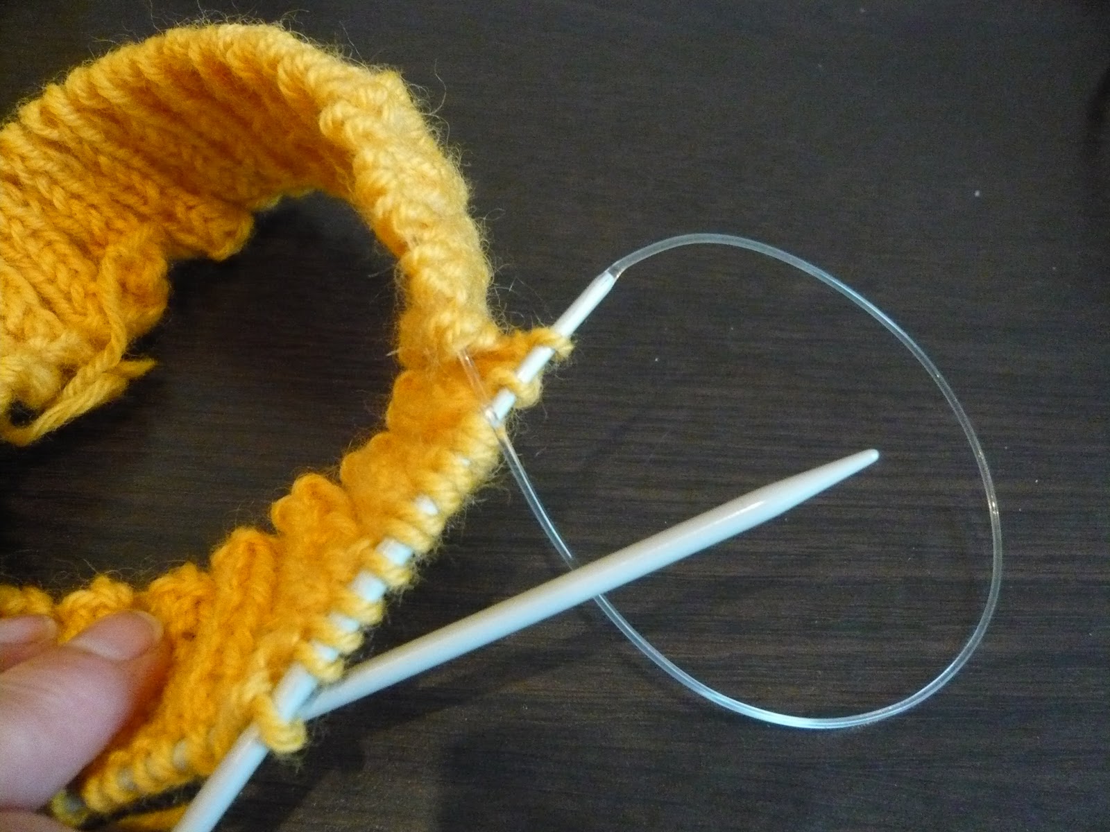 Stitches etc.: Tip - too few stitches for your circular needle?