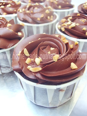 [Choco+Nut+Ganache+Cupcake+Arinka2.jpg]