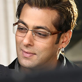 [Salman+Khan+hospitalised+for+breathlessness.jpg]