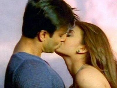 Aishwarya Rai, Vidya, Rani and Mallika- Bollywood Hot and Top kisses 