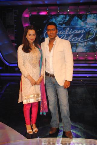 fashionewallpaper.blogspot.com: Kangana Ranaut-Ajay Devgan as a Guest