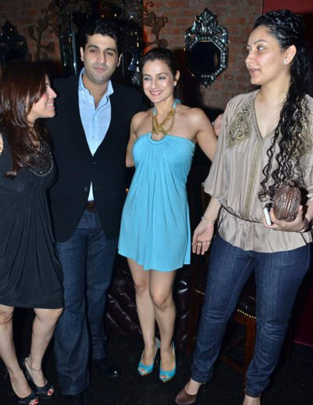 Veena Malik enjoys Ashmit Patel's Birthday Party - Pics