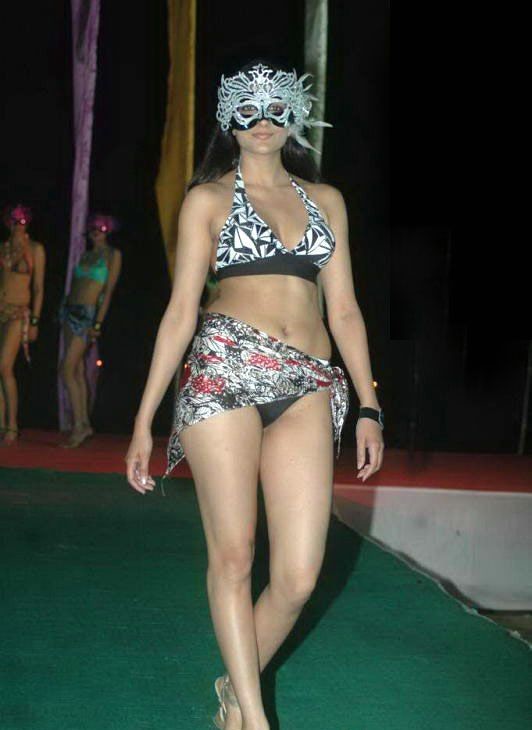 Indian Princess 2011 Bash - Bikini Walk Ramp