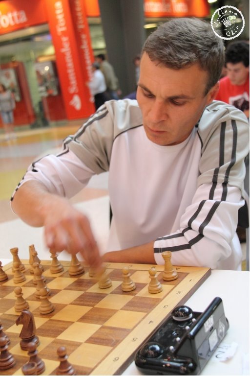 [CHIU_7305.JPG]