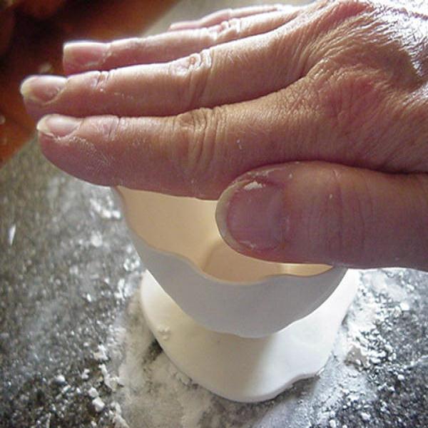 [Step+4-Press+cup+into+paste.JPG]