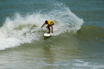 Super Surf em Maresias coroa Flavio Nakagima