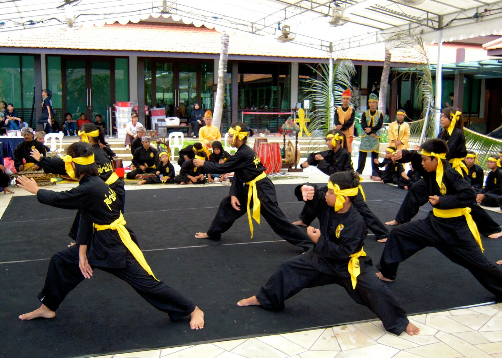 Clarita in Asia Zapin D' Muara at the Malay heritage center of Singapore