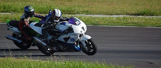 Hyosung GT-1 in action - Turn 4 Sepang
