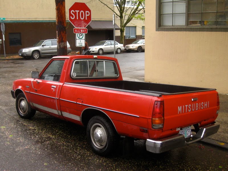 Mitsubishi Pickup