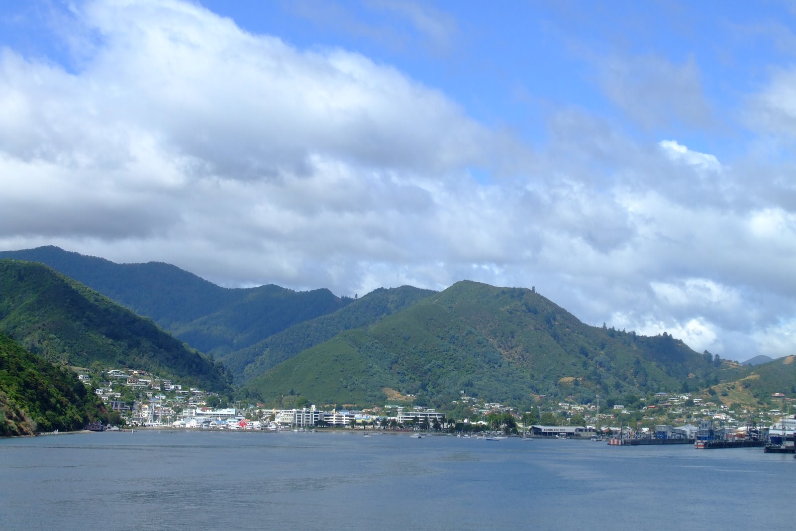 [DSCF3877.JPG]
