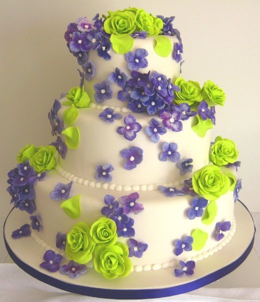 lime-green-purple-sugar-flowers-wedding-cake.jpg