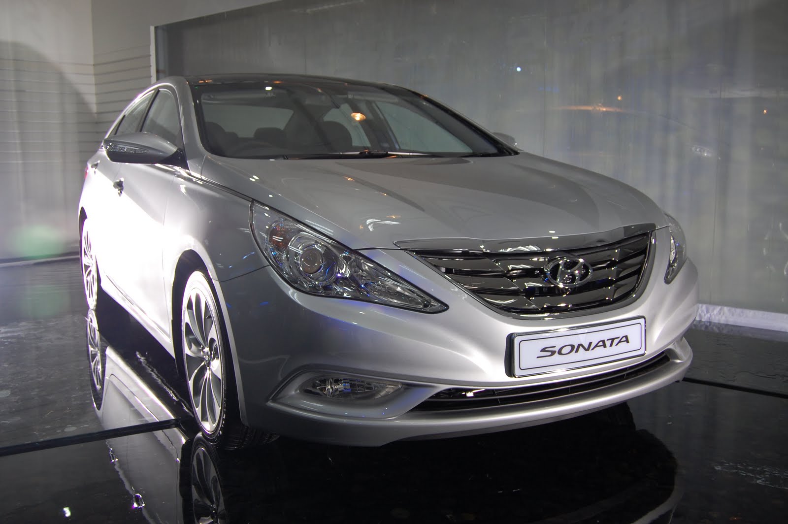 For Wheels 2010 Hyundai Sonata Yf Previewed Before Actual