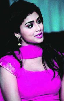 Telugu tamil hindi actress Shriya Saran