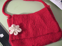 [knitting+red+bag+flickr+clare+1980.jpg]