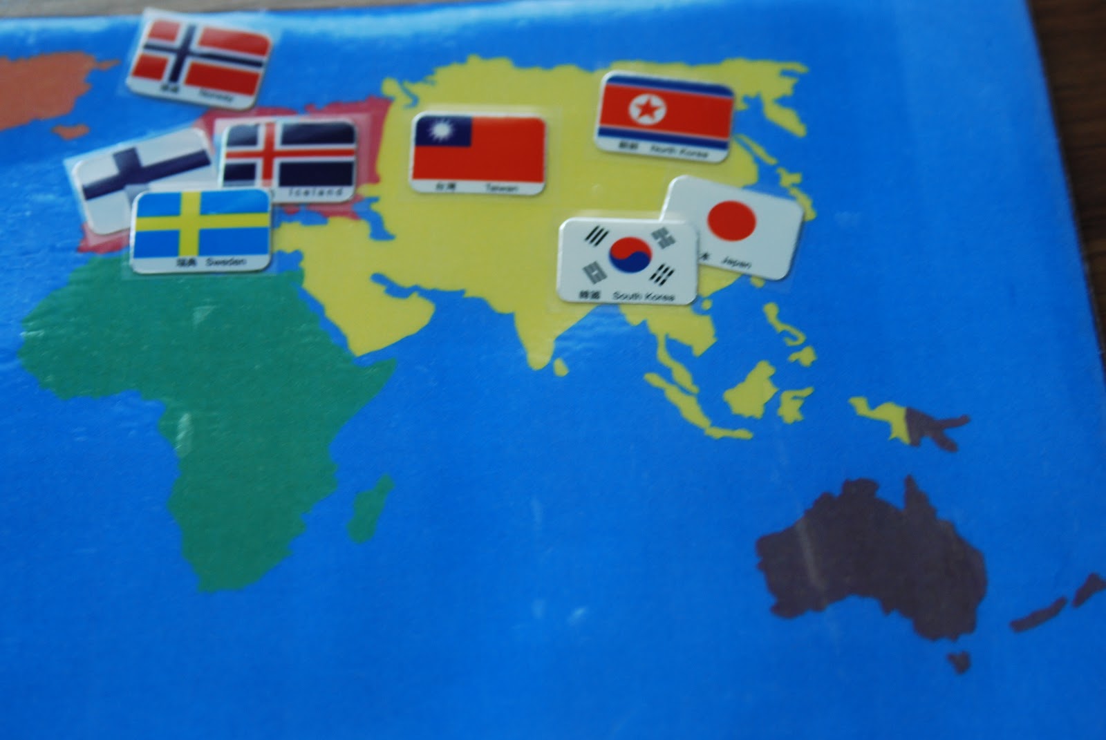 World+flags+with+names