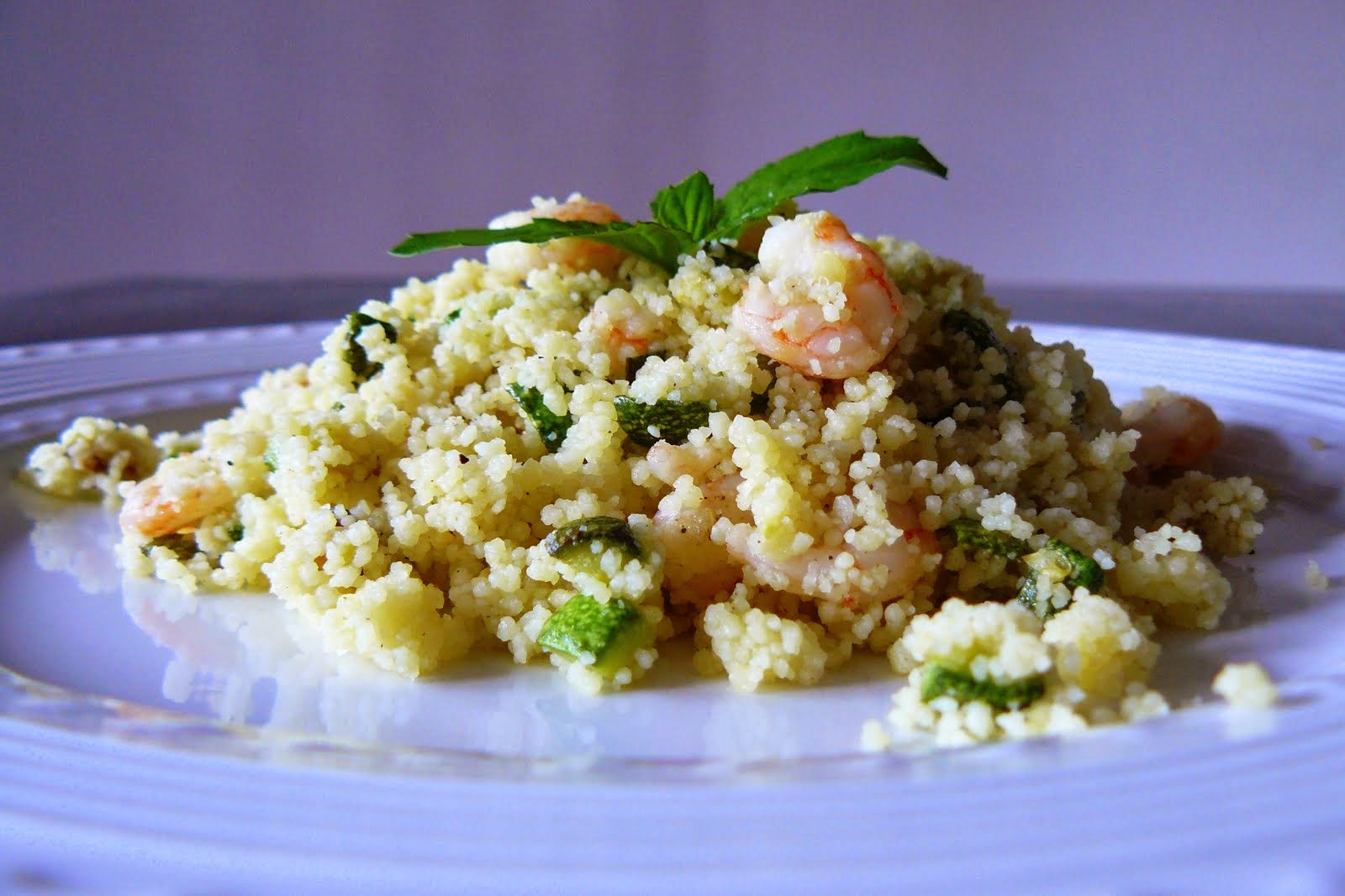 ViaggiandoMangiando COUS COUS CON ZUCCHINE E GAMBERETTI