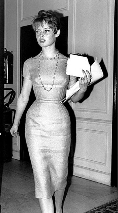 the glamorous guide to unconventional living: December 2010