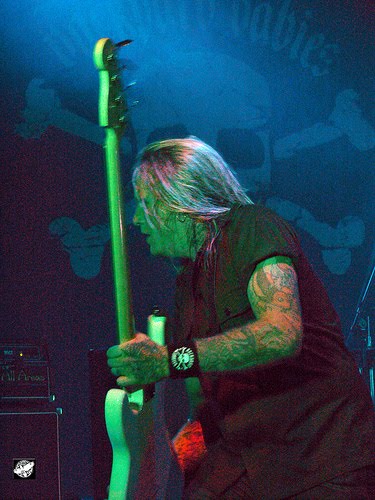 Tune Of The Day Backyard Babies Abandon