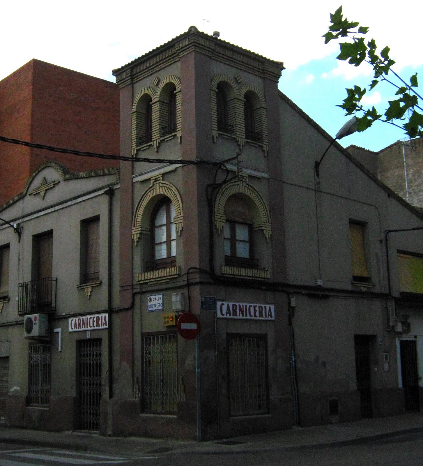Zaragoza Milenaria desde la distancia. Casetas